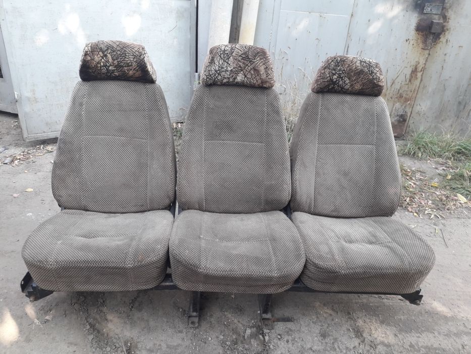 Продам задний ряд сидений с газели