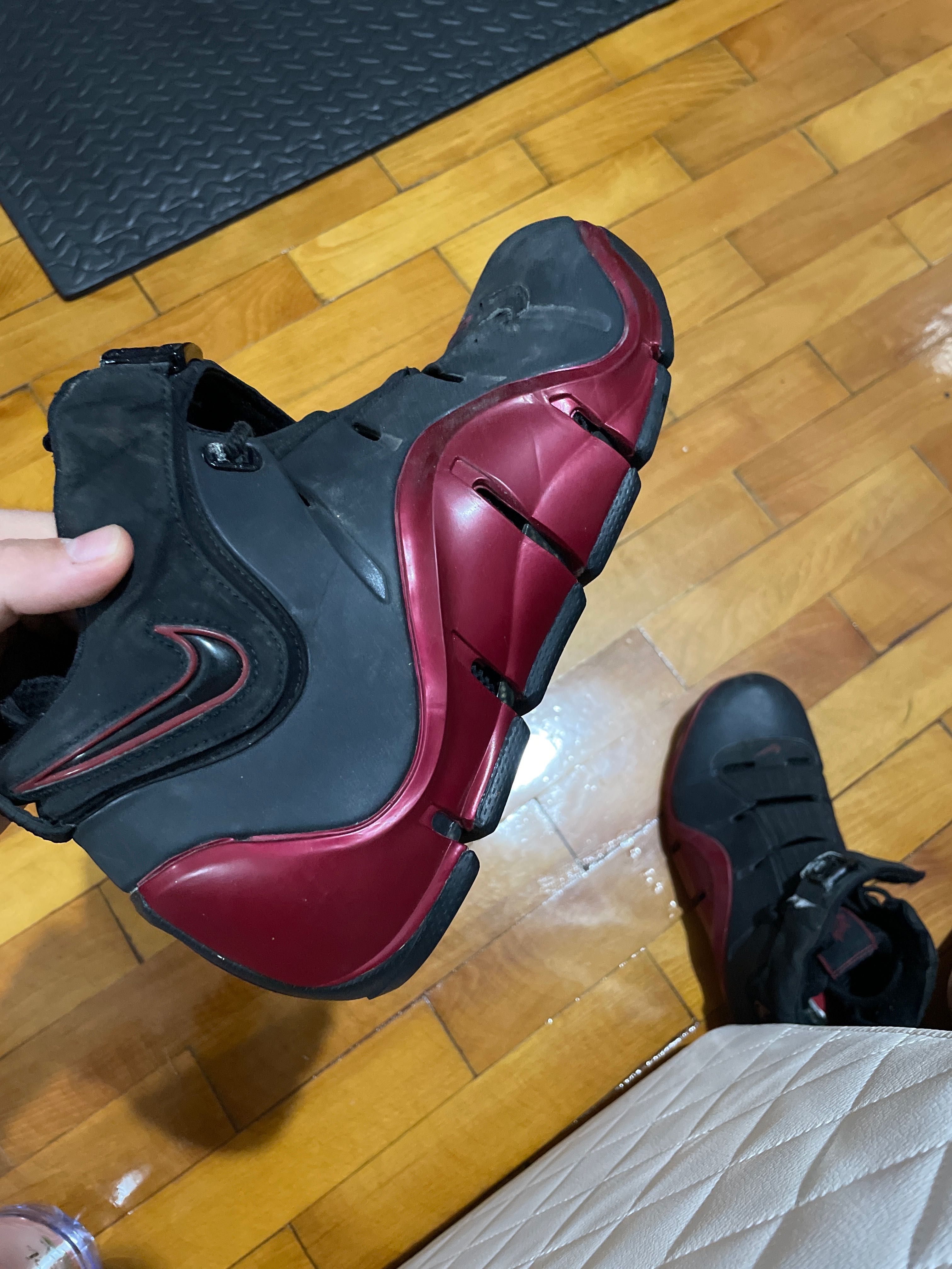 Nice LeBron 4 black crymson red