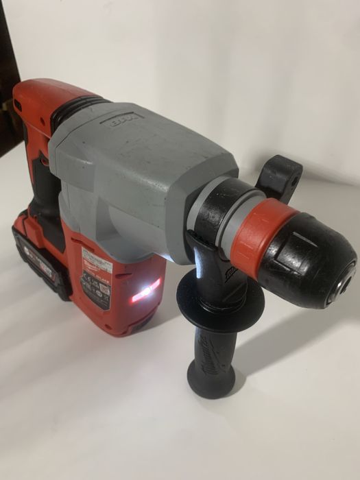 Milwaukee M18 BLHX rotopercutor