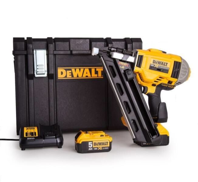 DeWALT Гайковерт DCF899 18V XR 950Nm  Brushless / Безчетков