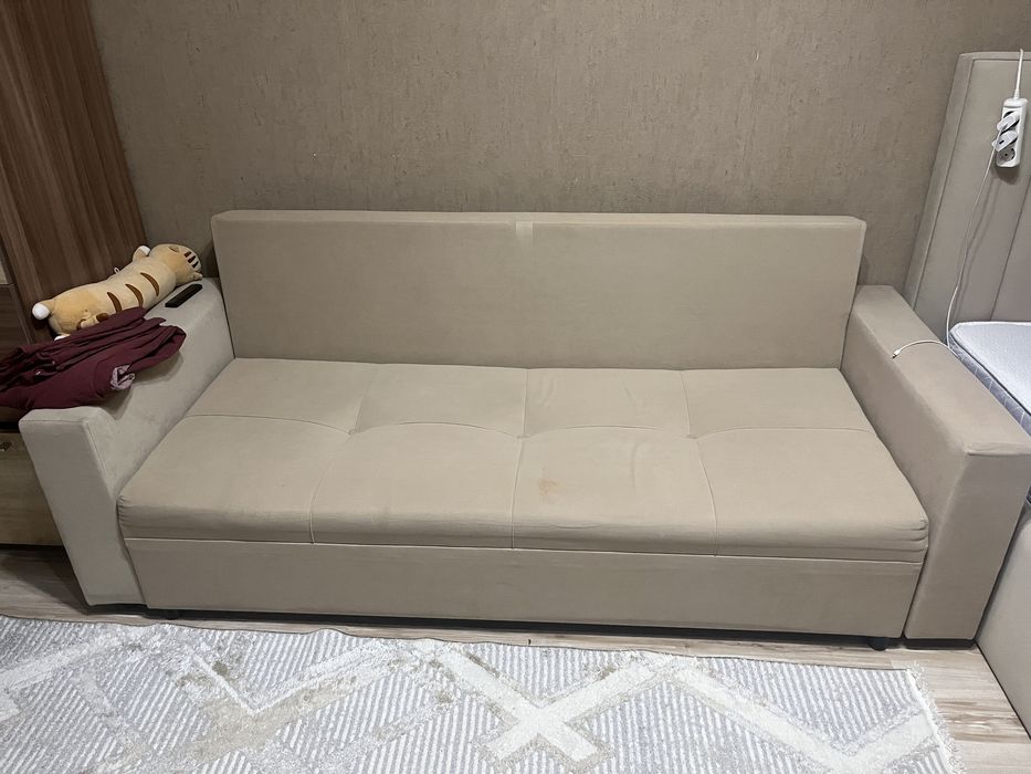 Продам диван плюс 3 подушки