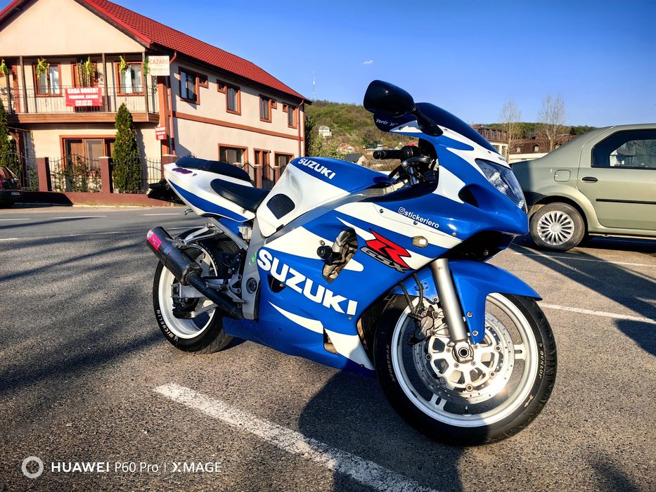 Vând motocicleta Suzuki Gsxr 600