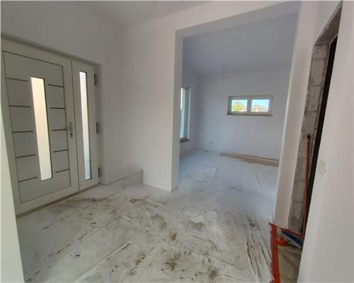 Casa de vanzare 600mp teren Burdujeni