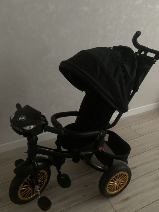 Продается велосипед почти новый игрались тол ко дома