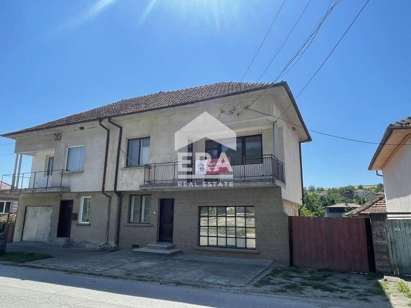 Продава се Къща в с. Николово, Област Русе - 216 кв.м за 431 €/кв.м - Снимка #1