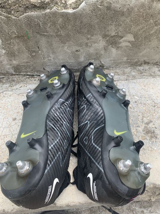 Футболни бутонки Nike Mercurial semi-professional