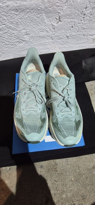 HOKA Chalenger 8 43 1/3