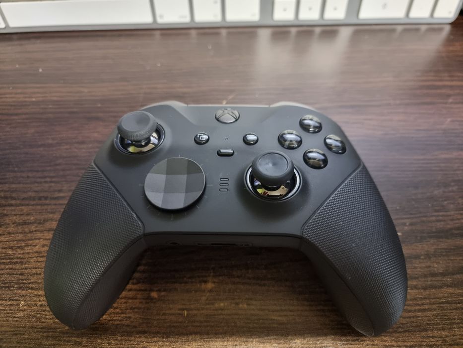 Xbox Elite Series 2 controller