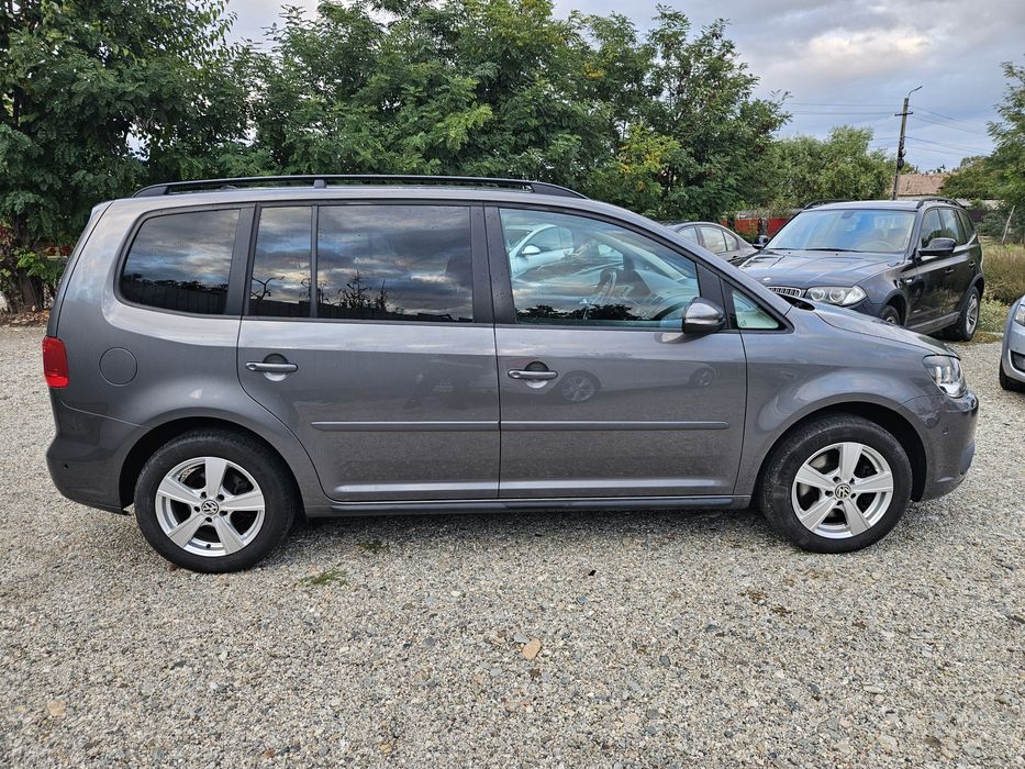 Vw Touran Highline 2012 ~2.0d 140 Cp /7 Locuri/Klima/Senz park/Nav/DSG
