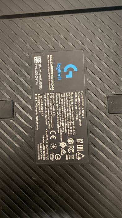 Logitech G512 клавиатура