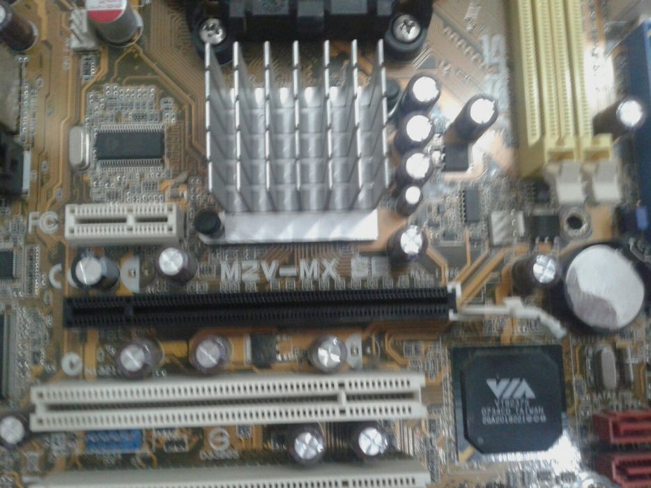 Vand placa de baza ASUS!