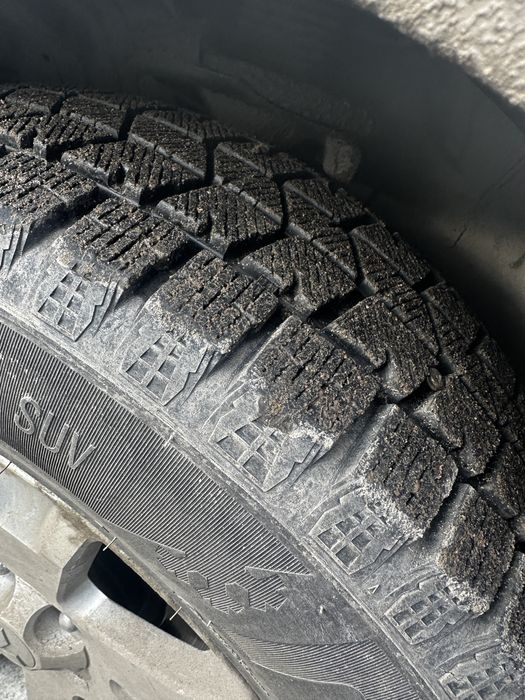 Продам автошины зима липучк
