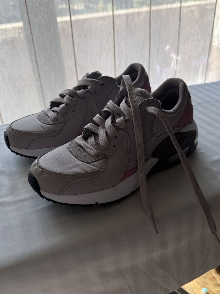 Nike Air Max Excee 35,5