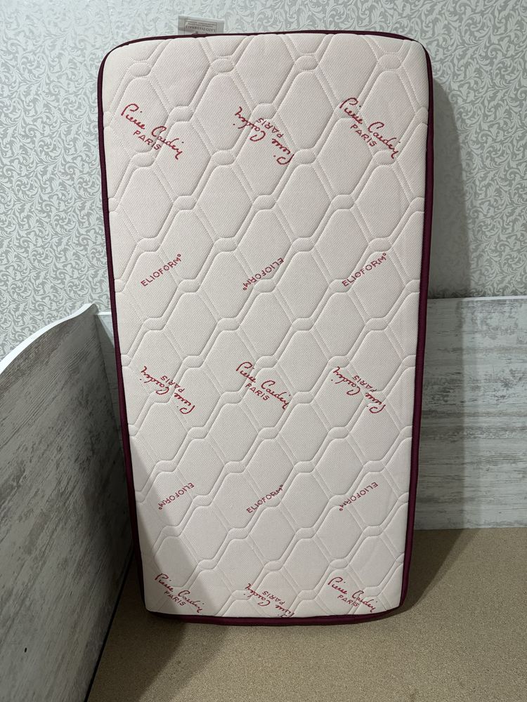 Бебешки матрак Pierre Cardin НОВ!