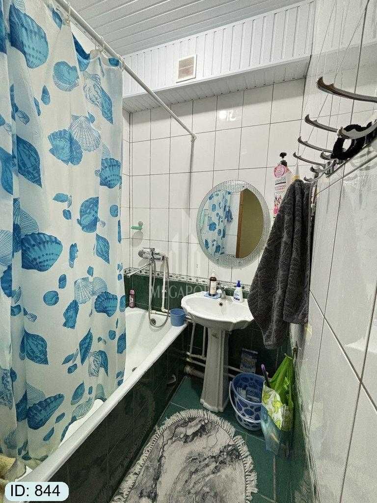 Arzon narxda 5 mikr somiyda 2 xonali kvartira sotiladi №844