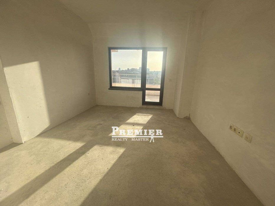 Продава се Тристаен апартамент в Бургас, Изгрев - 147 кв.м за 1539 €/кв.м - Снимка #8