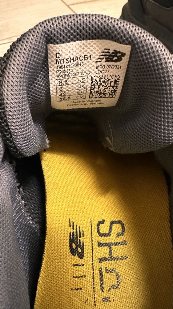 Vand adidasi New Balance