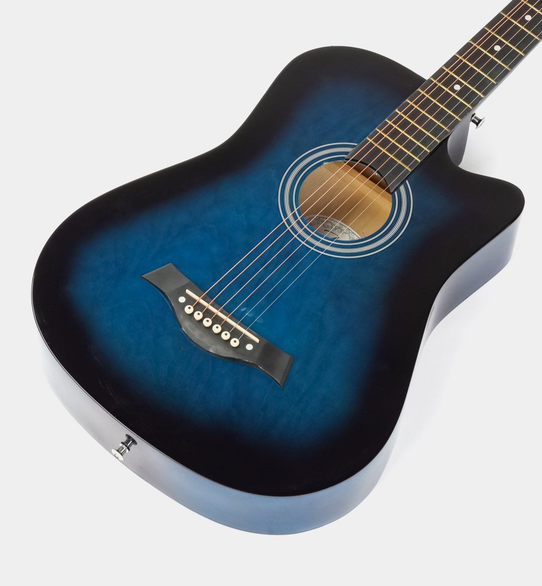 Naqd pulga sotiladi Akustik gitara