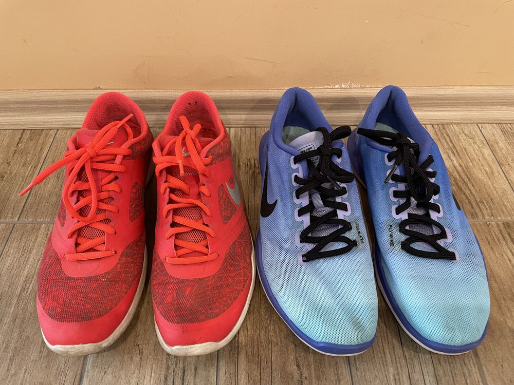 Маратонки NIKE номер 39