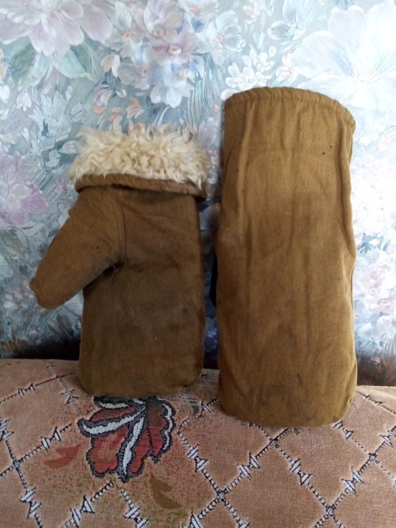 Защитные сапоги и плащ
