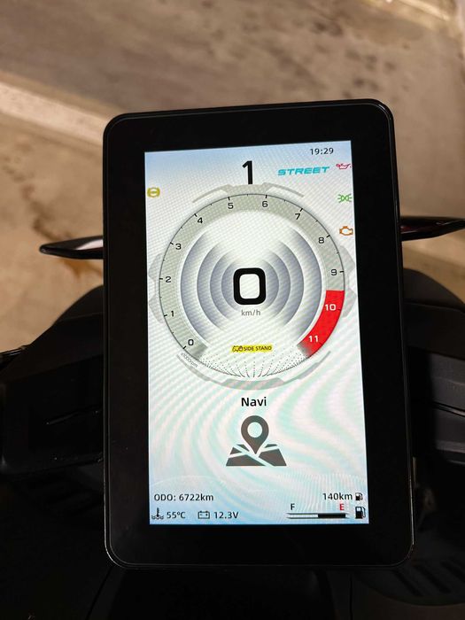 Motocicleta CFMOTO 800NK 2023 Advanced - 6700 km, stare excelentă