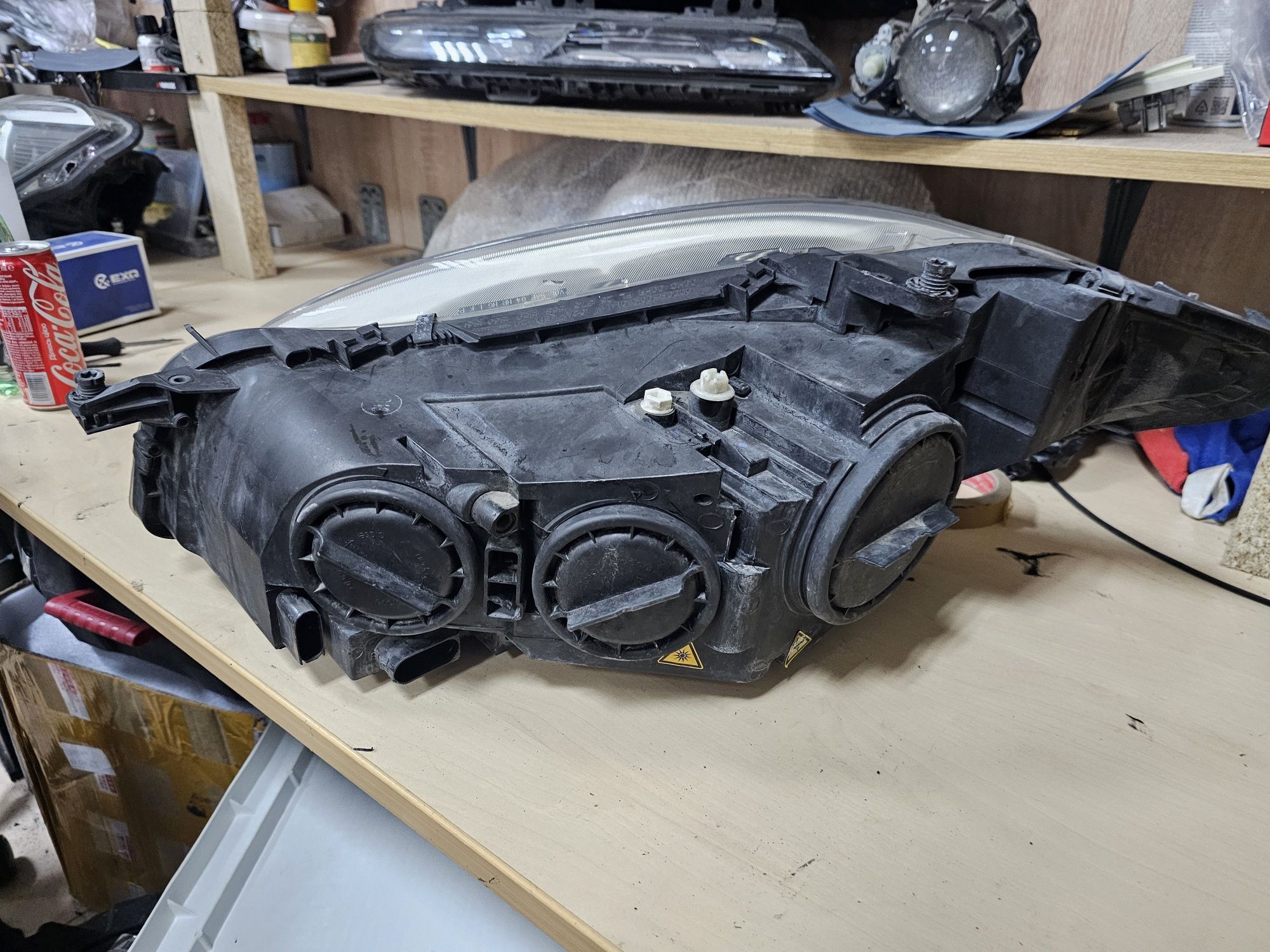 Десен фар Mercedes W221 Xenon десен фар мерцедес 221