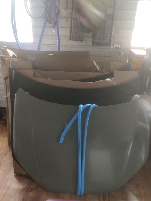 Кузов детали .ВАЗ ,тайота, капот киа,приорашевролет,дешевая !!!