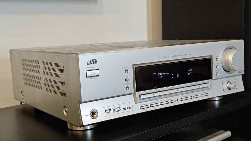 Amplituner JVC RX-5032V   5.1 , intrare  optică ,100W