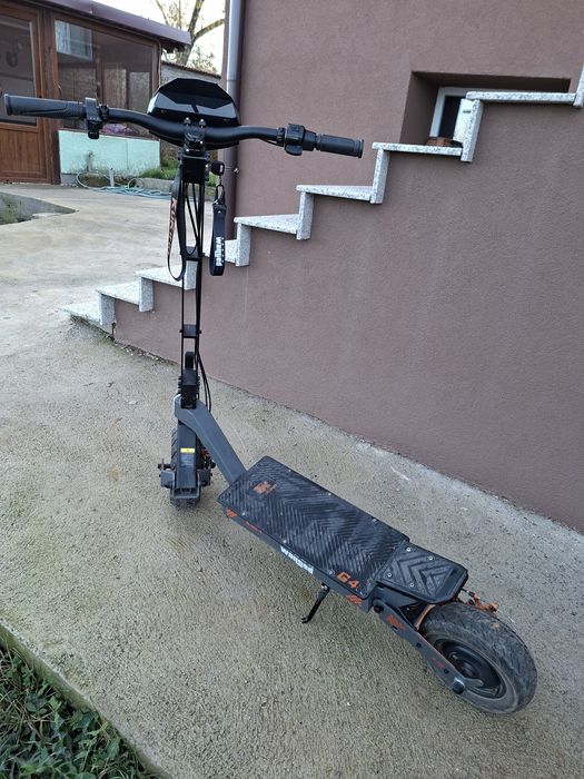 Продавам kukirin g4