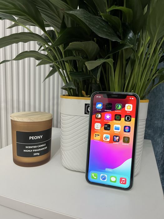 Телефон Iphone 11 64gb в хорошем состояние