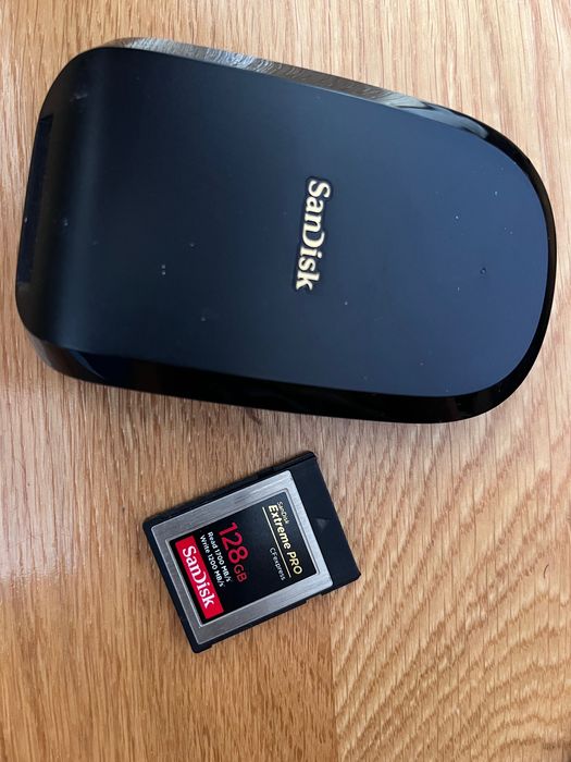 Card CF express extreme PRO San Disc 128 gb si Card reader