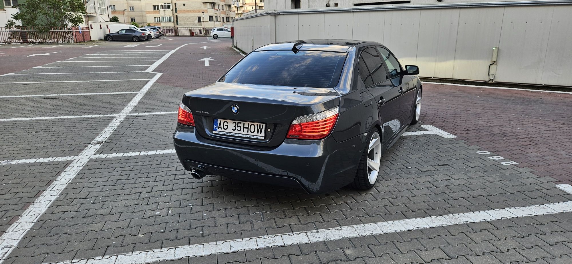 Vând bmw  e60  lci  520d