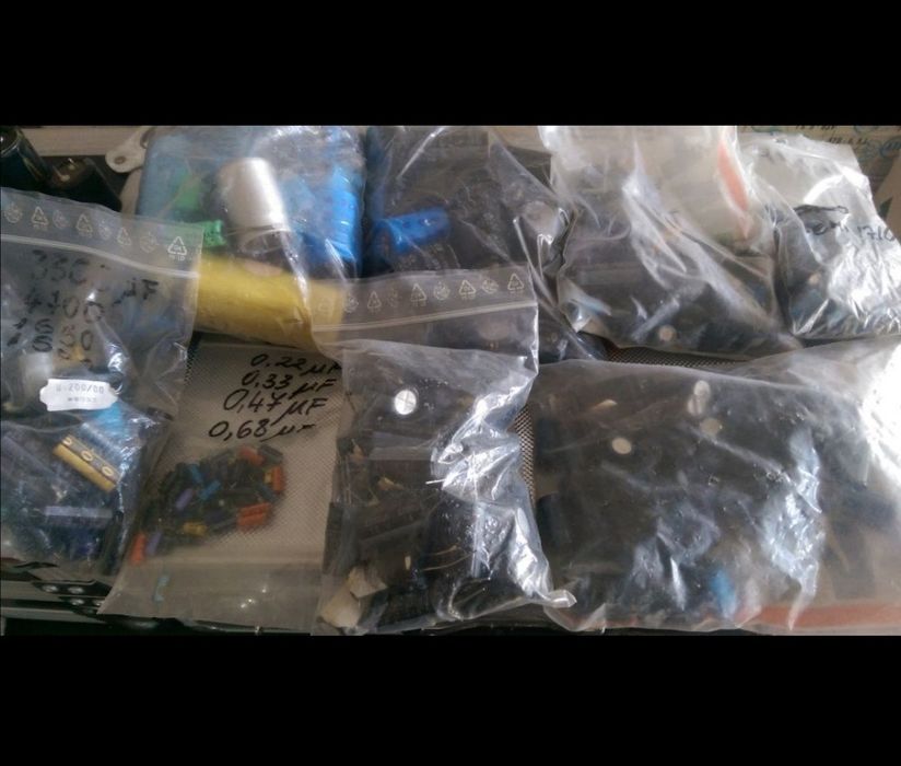 Condesatori noi și recuperati de Putere diferite valori/sute bucăți