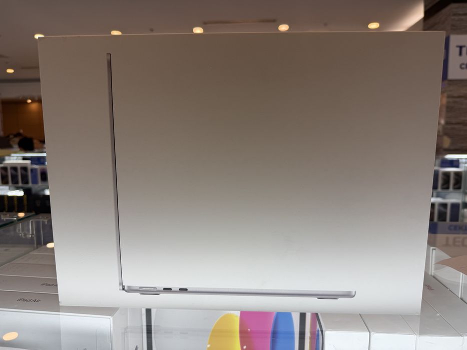 Macbook air 13 M4 16/256 gb 2025 g. Макбук эйр 13 М4