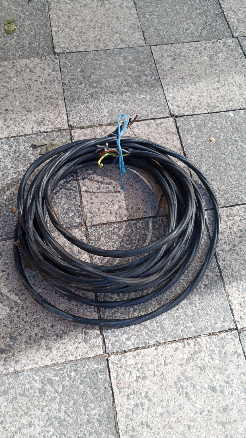 Продавам Силов кабел СВТ 4/10 0,6/ 1KW