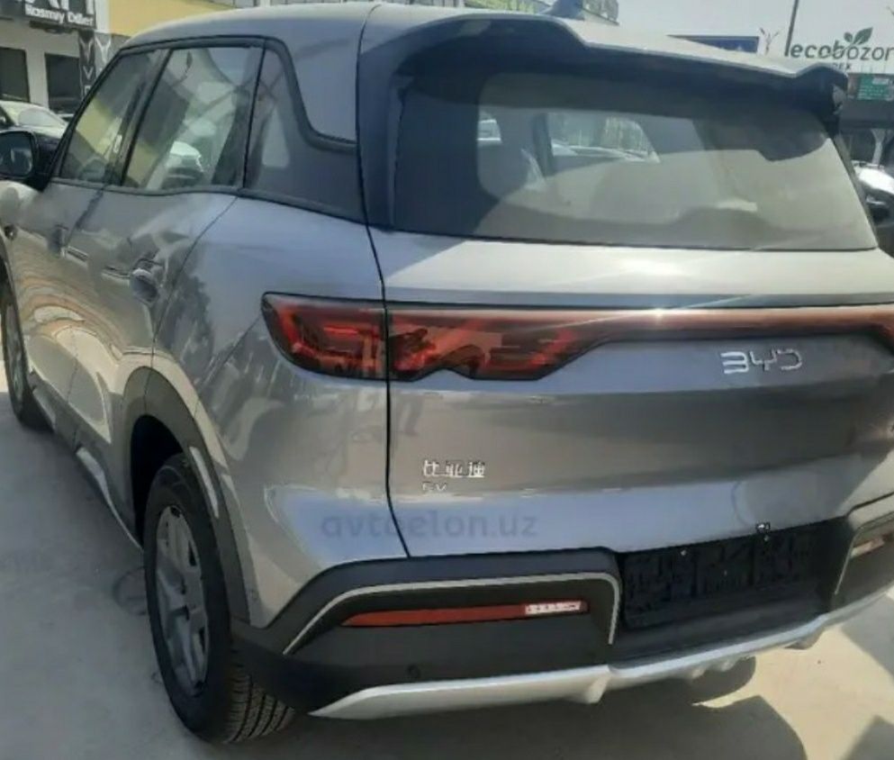 BYD Yuan Up 2025 bez probeg natariusga tayyor