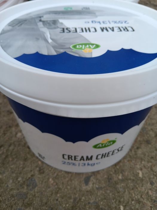 Пласмасови кофи с капак