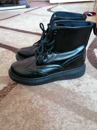 Черни обувки от кожа