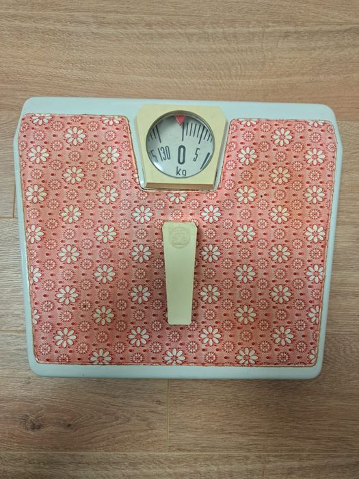 Cantar baie mecanic vechi