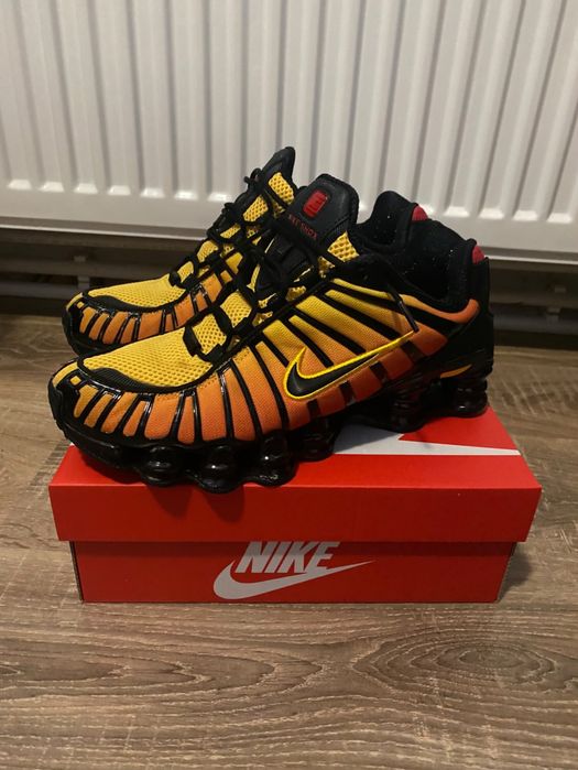 Nike shox shoess