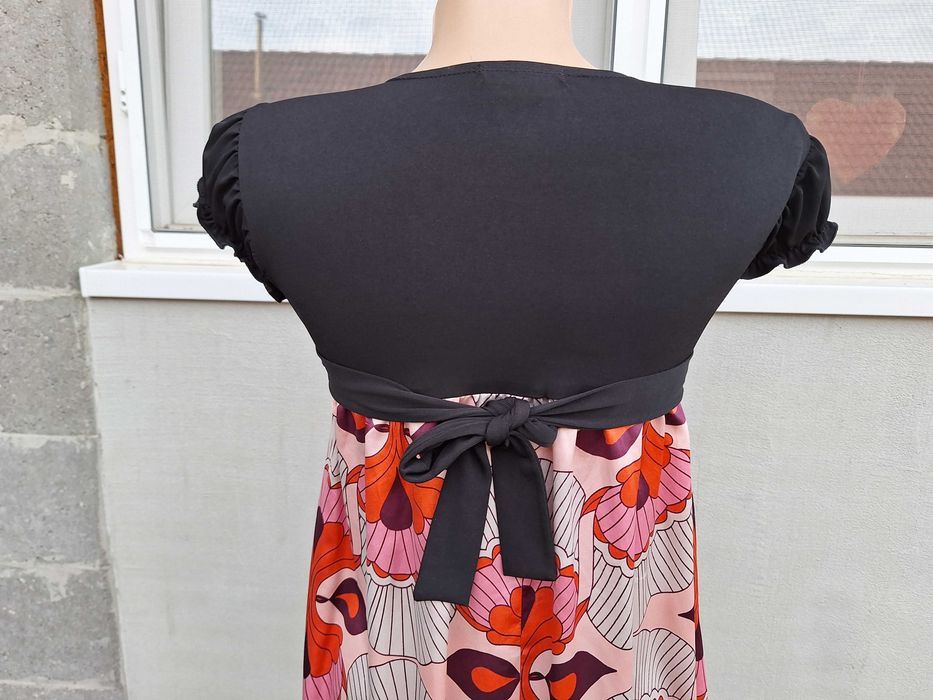 Pink Vanilla | rochie dama | bust 82 cm | mar. 40 - 42 | M - L
