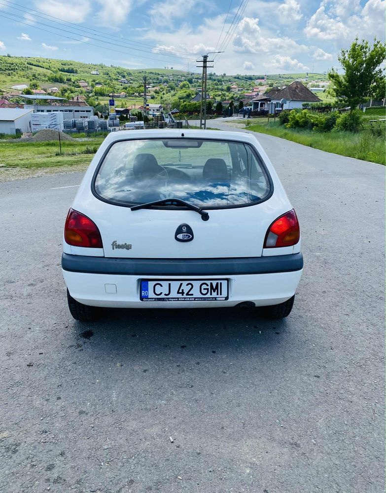 Vand Ford Fiesta