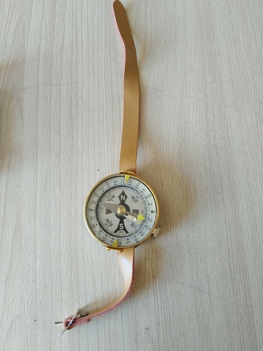 Продам компас Адрианова