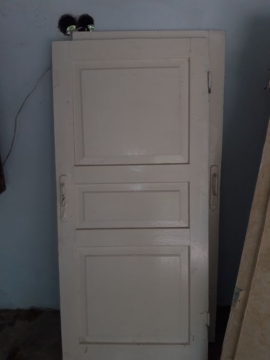 Срочно продаеться двери