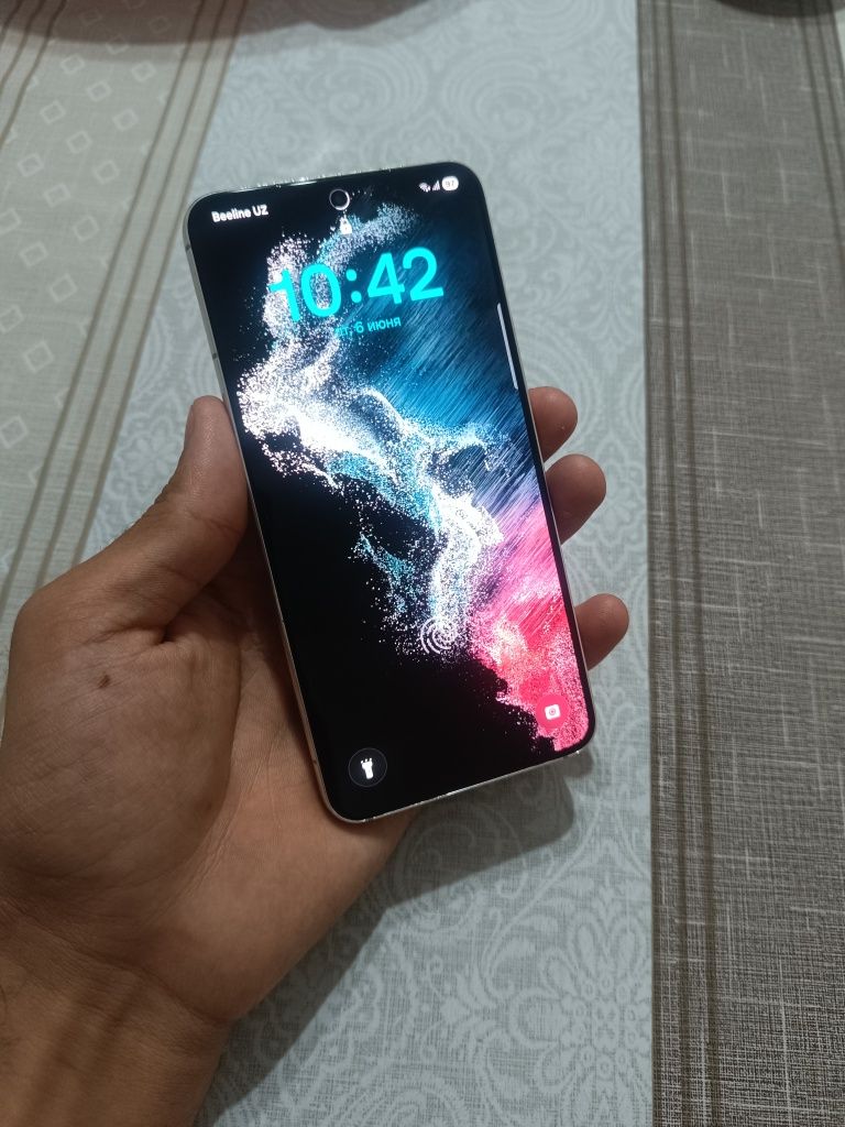 Samsung s22 8/256 GB
