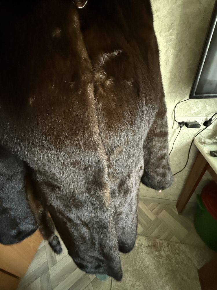 Продам норковую шубу