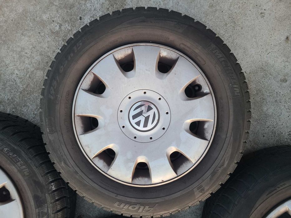 Jante R15 ET47 6JX 15H2 originale VW cu capace VW