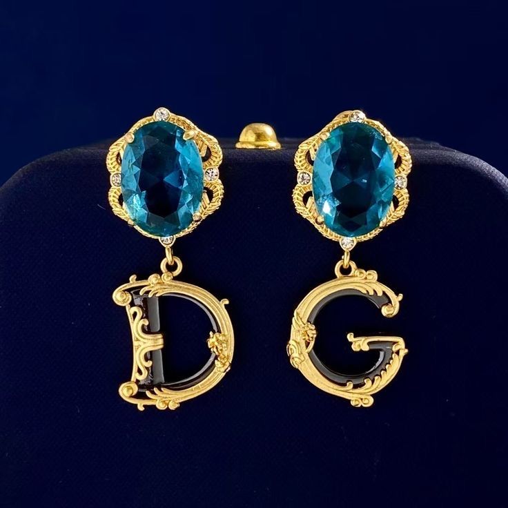 Оригинални дамски обеци и Габана dolce and Gabbana d&g златни сини
