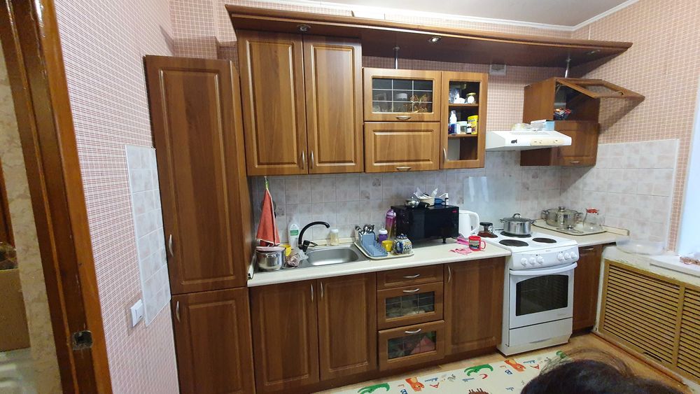 Продам кухонный гарнитур (цена только за гарнитур)