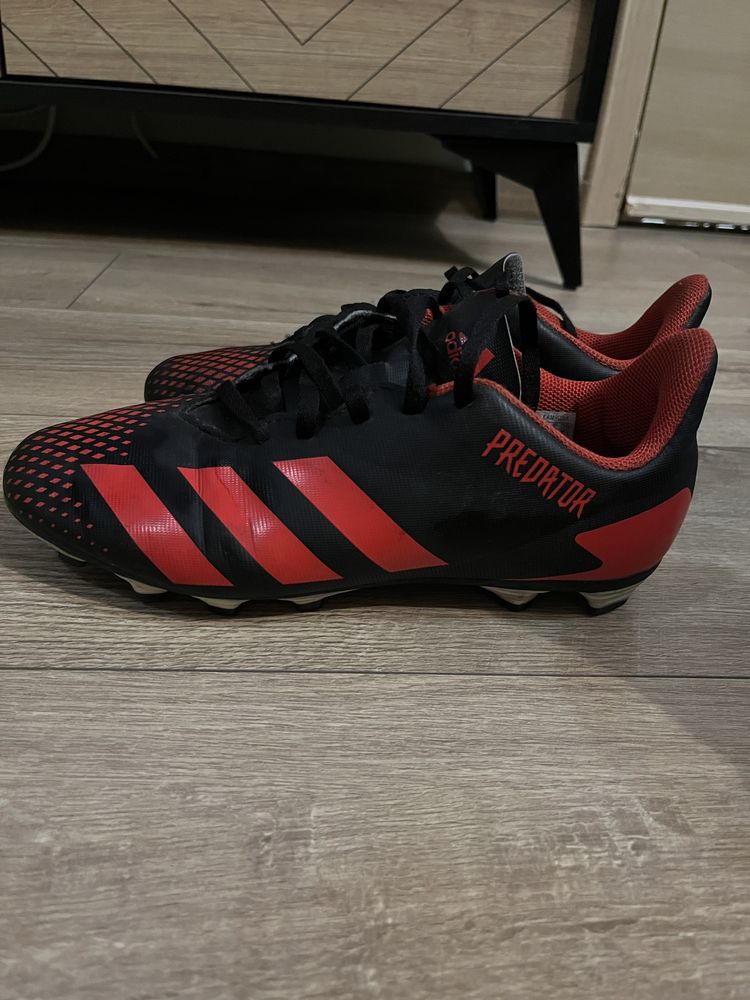 Бутонки Adidas Predator